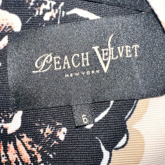 𝐏𝐄𝐀𝐂𝐇 𝐕𝐄𝐋𝐕𝐄𝐓 | FLORAL RUCHED SLEEVELESS DRESS - Picture 8 of 10